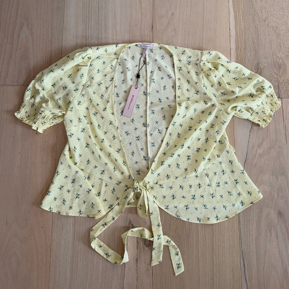 BCBGereration Floral Yellow Blouse Top Size Large NWT - Picture 1 of 5